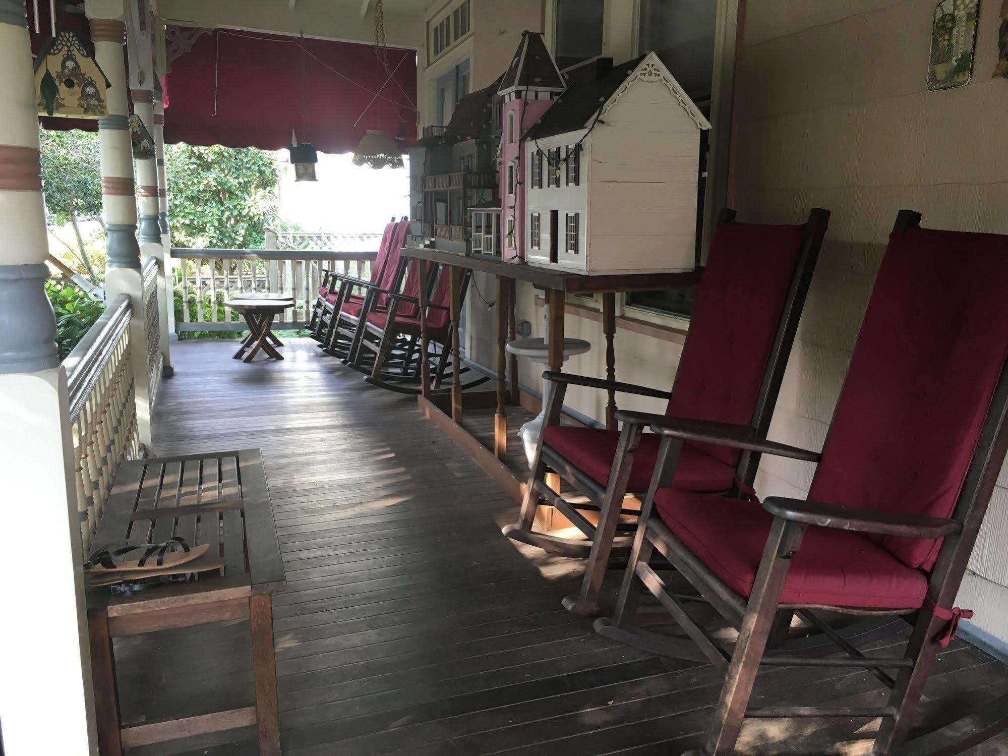 Antoinette'S Apartments & Suites Cape May Exterior foto